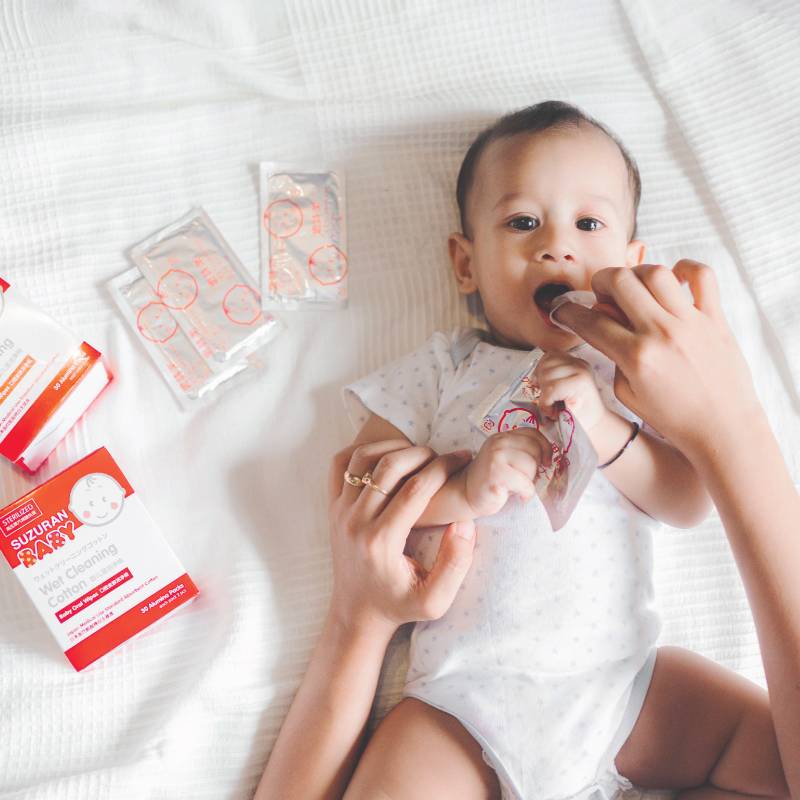 100% plant-based baby oral wipes suitable for newborn 0-month onwards.