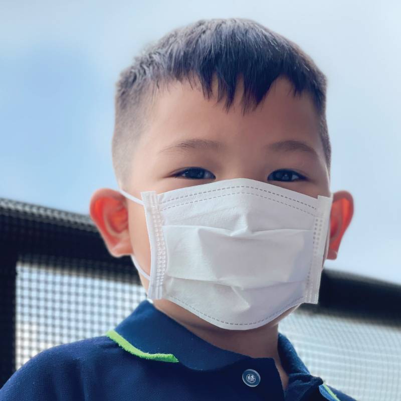 Breathable, reusable and disposable Suzuran Baby junior face masks for children aged 3 and above.
