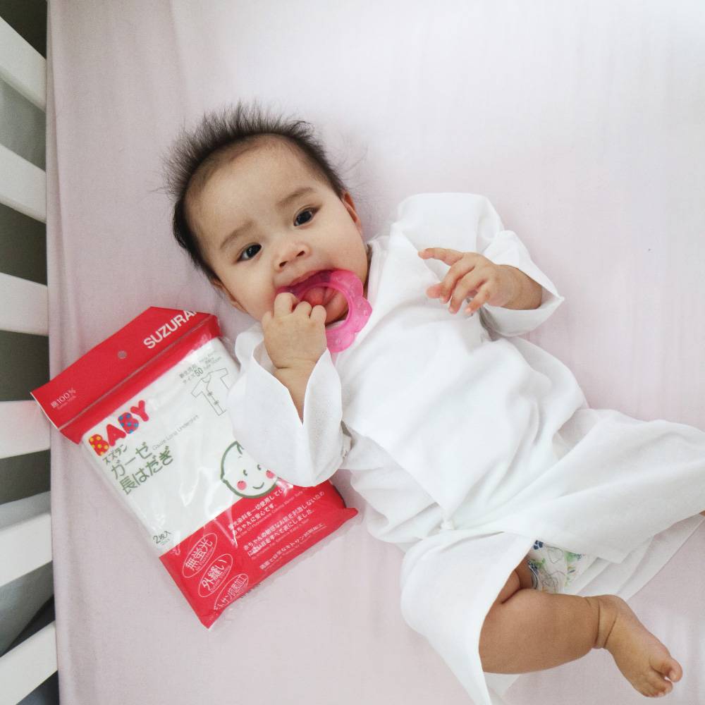Suzuran Baby Gauze Long Undershirt is consciously and thoughtfully made for baby’s delicate and sensitive skin, with NO dyes, fluorescent or any chemicals and additives added. 