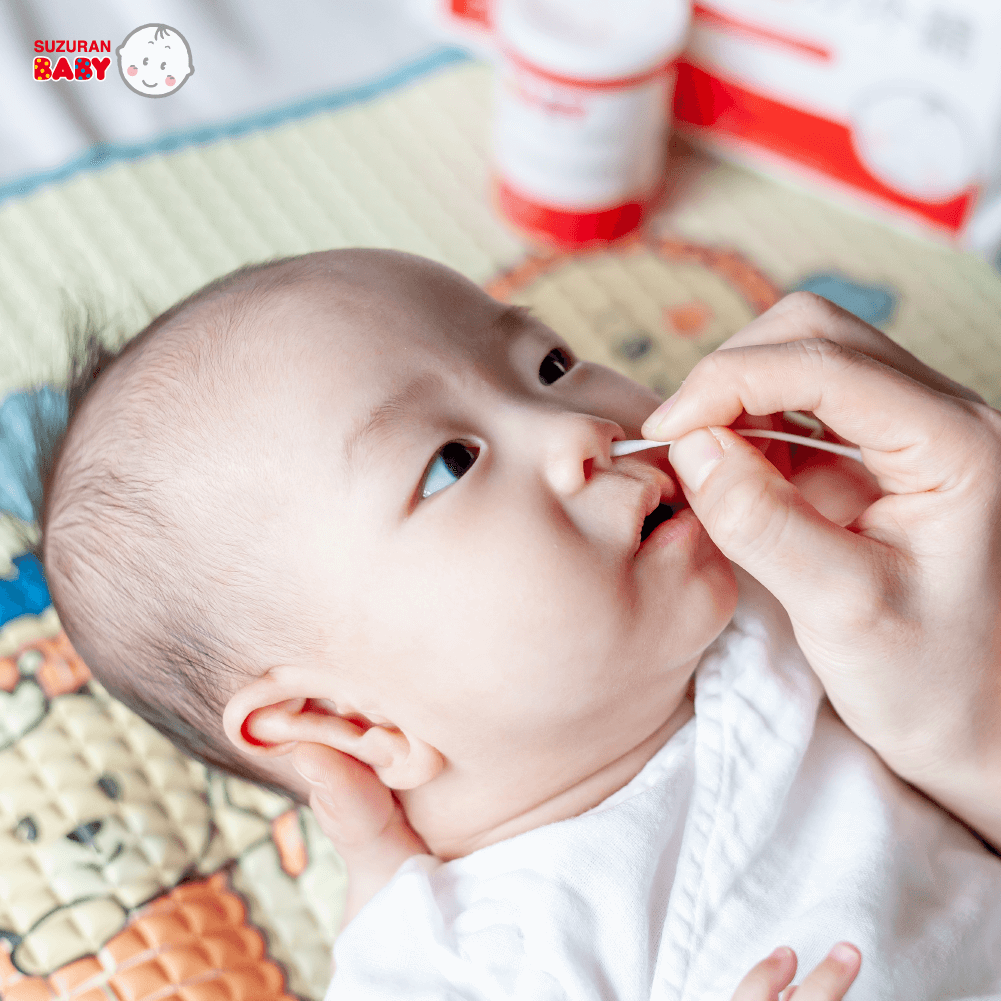 Bend Suzuran Baby Cotton Swab to clean delicate areas like baby's nose.